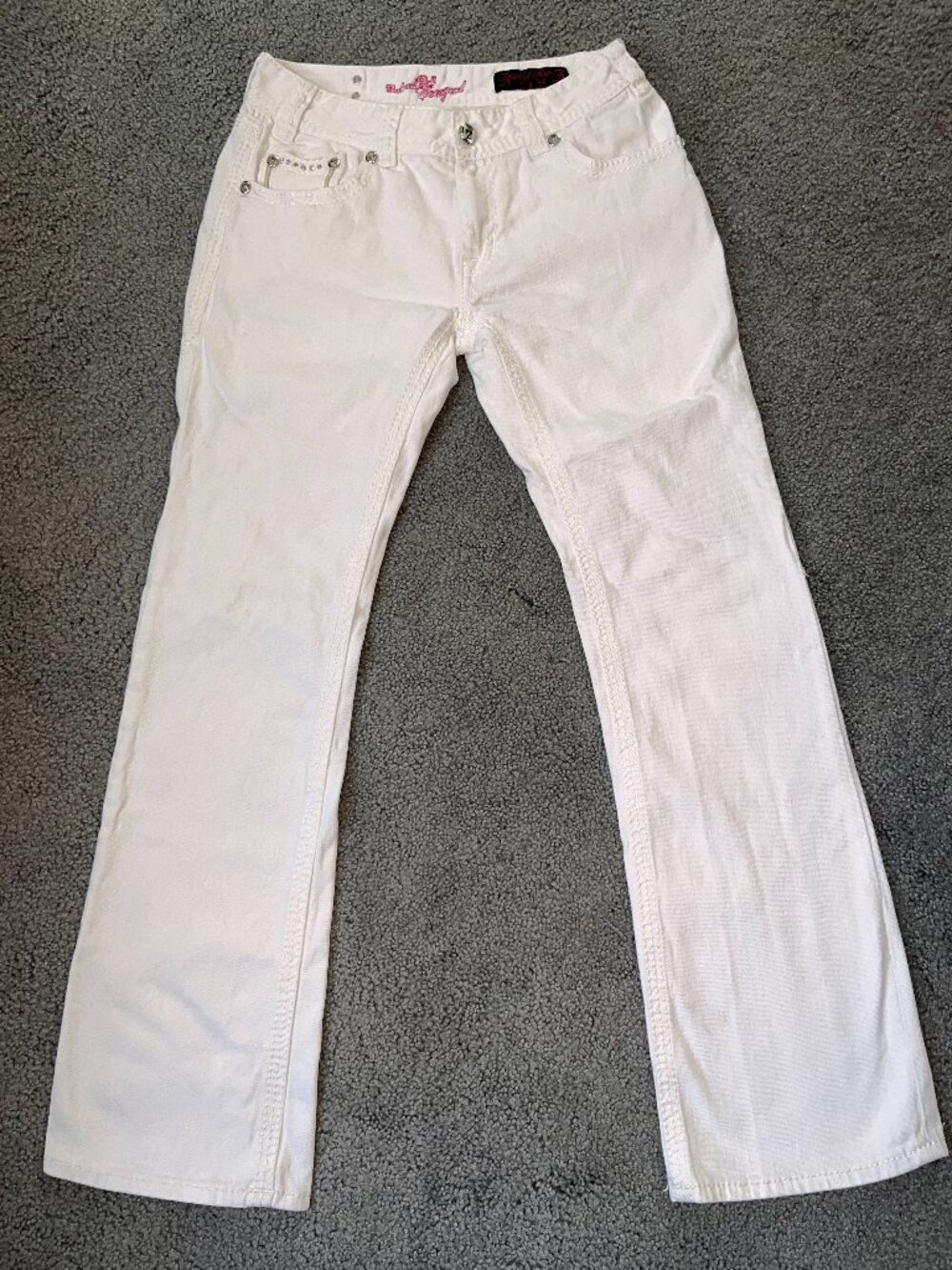 ROCK & ROLL COWGIRL WHITE RHINESTONE STUDDED FLARE WESTERN MID RISE JEANS 30X33